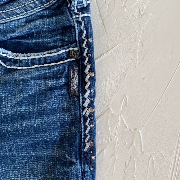 Silver Jeans Women's Boot Cut in Indigo - Picture 5 of 11